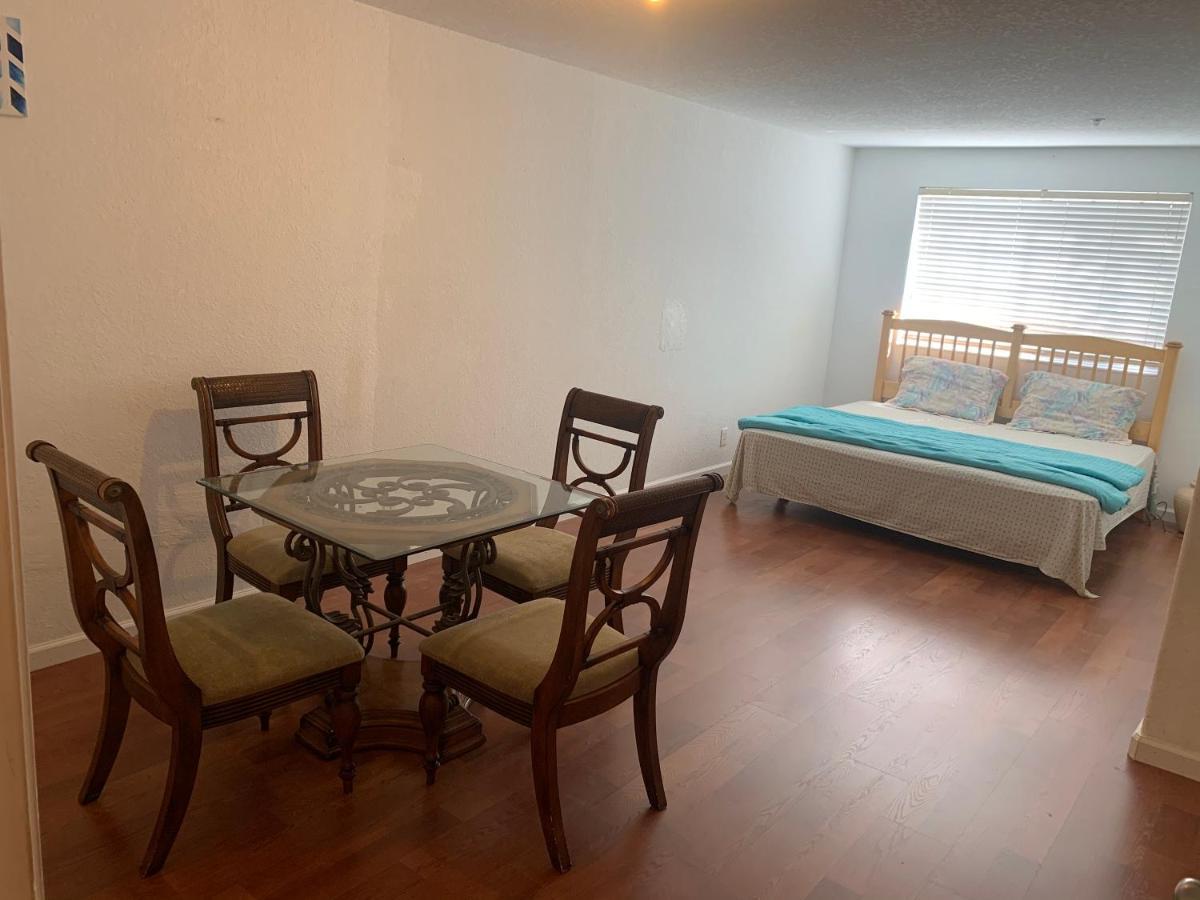 Bedroom Suite In Lauderdale Lakes Townhome Fort Lauderdale Exteriör bild